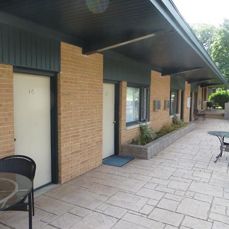 The Wesley Inn Motel Lake Geneva Exterior photo