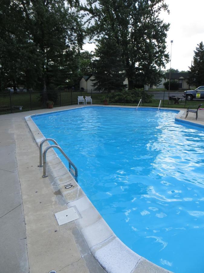 The Wesley Inn Motel Lake Geneva Exterior photo