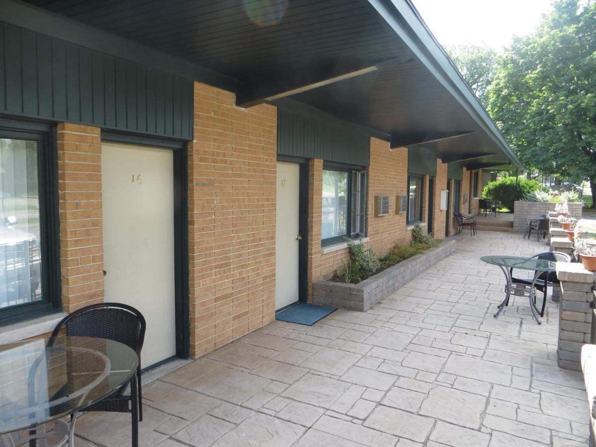The Wesley Inn Motel Lake Geneva Exterior photo