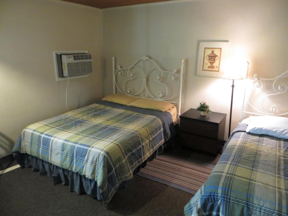 The Wesley Inn Motel Lake Geneva Exterior photo